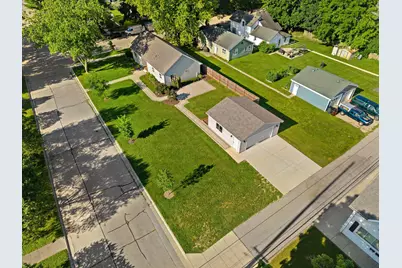403  Walworth St, Lake Geneva, WI 53147 - Photo 10