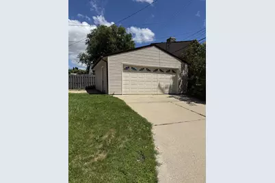 836 S 109th St, Milwaukee, WI 53214 - Photo 4