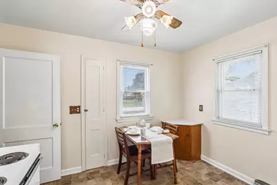 2879 S 91st St, West Allis, WI 53227 - Photo 12