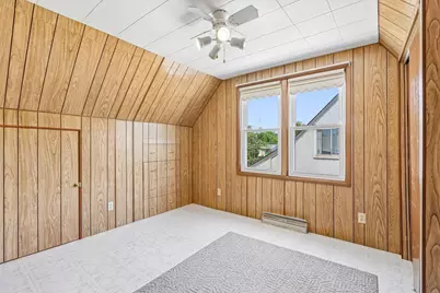 2879 S 91st St, West Allis, WI 53227 - Photo 20