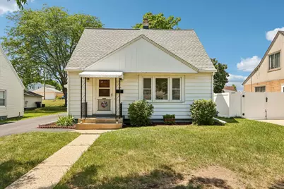 2879 S 91st St, West Allis, WI 53227 - Photo 2