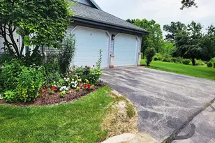 9374 W Loomis Rd, Franklin, WI 53132 - Photo 14