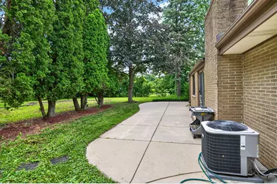 8930 S 21st St, Oak Creek, WI 53154 - Photo 38