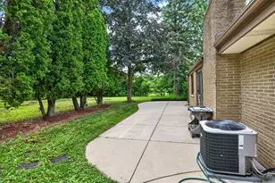 8930 S 21st St, Oak Creek, WI 53154 - Photo 38