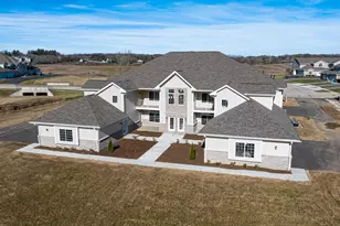 1616 Grey Fox Trail, Mukwonago, WI 53149 - Photo 2