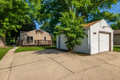 2828 N 89th St, Milwaukee, WI 53222 - Photo 22