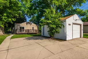 2828 N 89th St, Milwaukee, WI 53222 - Photo 22