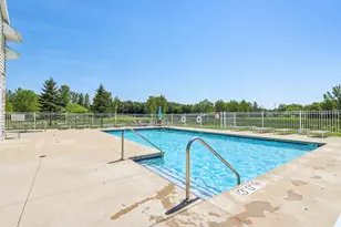 N17W26422 Meadowgrass Circle, Pewaukee, WI 53072 - Photo 40