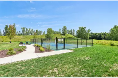 N17W26422  Meadowgrass Cir #E, Pewaukee, WI 53072 - Photo 4