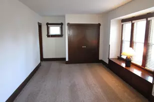 2172 S 84th St, West Allis, WI 53227 - Photo 18