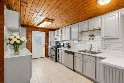 3426  Morris St, Racine, WI 53126 - Photo 4