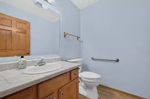 3805 Glencoe Dr, Racine, WI 53403 - Photo 12