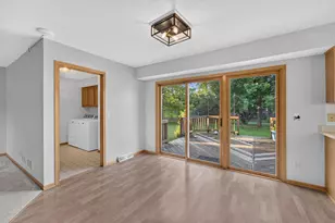 3805 Glencoe Dr, Racine, WI 53403 - Photo 8