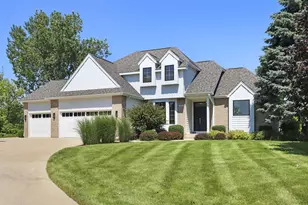 1570 Fairway Ct, Geneva, WI 53147 - Photo 2