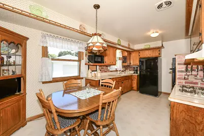 5647 S Lorene Ave, Milwaukee, WI 53221 - Photo 8