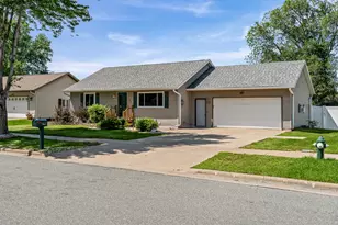749 Troy St, Onalaska, WI 54650 - Photo 1