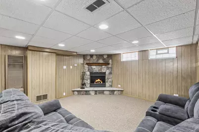 1939 S 97th St, West Allis, WI 53227 - Photo 18