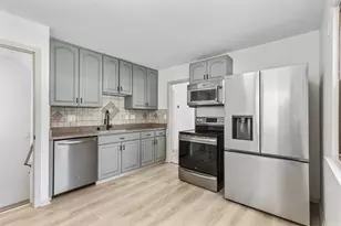 1939 S 97th St, West Allis, WI 53227 - Photo 8