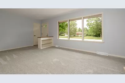 2985 S 126th St, New Berlin, WI 53151 - Photo 10