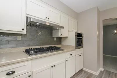 2985 S 126th St, New Berlin, WI 53151 - Photo 4