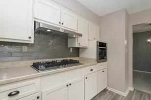 2985 S 126th St, New Berlin, WI 53151 - Photo 4