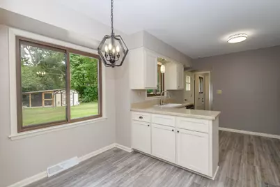 2985 S 126th St, New Berlin, WI 53151 - Photo 6