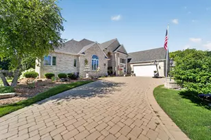 3223 13th Pl, Kenosha, WI 53144 - Photo 2