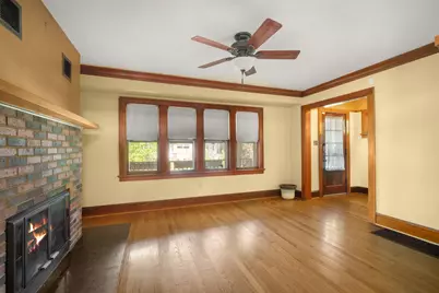 1954 S 58th St, West Allis, WI 53219 - Photo 4