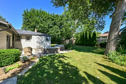 3950 S Camrose Ave, New Berlin, WI 53151 - Photo 30