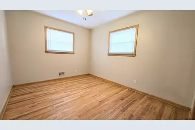 3870 N 86th St, Milwaukee, WI 53222 - Photo 14
