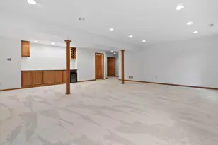 W240N2365 E Parkway Meadow Cir, Pewaukee, WI 53072 - Photo 20
