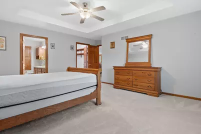 W240N2365 E Parkway Meadow Cir #A, Pewaukee, WI 53072 - Photo 16