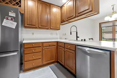 W240N2365 E Parkway Meadow Cir #A, Pewaukee, WI 53072 - Photo 14