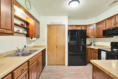 1849  Parknoll Ln, Port Washington, WI 53074 - Photo 6