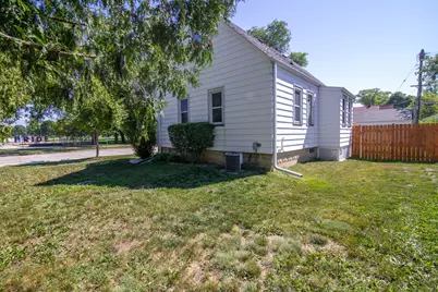 11729 W Washington St, West Allis, WI 53214 - Photo 20