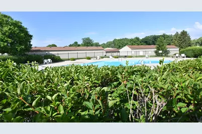 W169N11588  Biscayne Dr #14, Germantown, WI 53022 - Photo 10