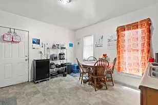 2122 S 26th St, Milwaukee, WI 53215 - Photo 16