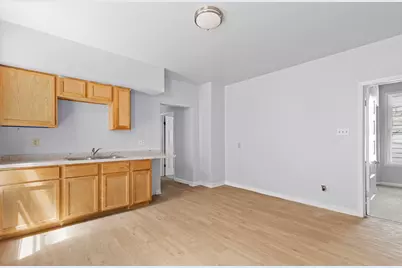 2122 S 26th St #2122A, Milwaukee, WI 53215 - Photo 4