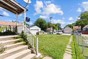 2122 S 26th St, Milwaukee, WI 53215 - Photo 22