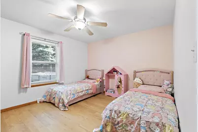 7116 W Carpenter Ave, Greenfield, WI 53220 - Photo 18