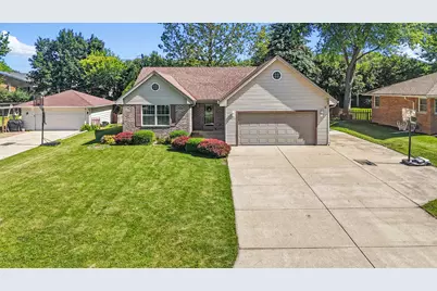 7116 W Carpenter Ave, Greenfield, WI 53220 - Photo 1