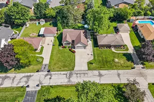 7116 W Carpenter Ave, Greenfield, WI 53220 - Photo 32