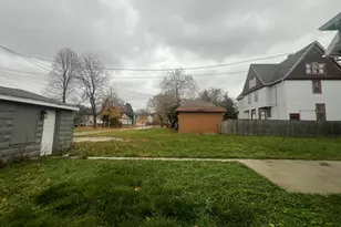 212 W Center St, Milwaukee, WI 53212 - Photo 8