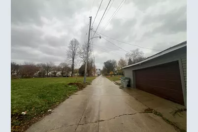 212 W Center St, Milwaukee, WI 53212 - Photo 14