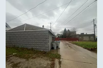 212 W Center St, Milwaukee, WI 53212 - Photo 12