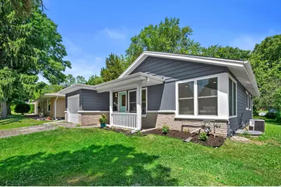 918 W Moreland Blvd, Waukesha, WI 53188 - Photo 2