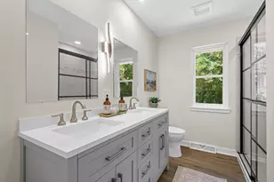 918 W Moreland Blvd, Waukesha, WI 53188 - Photo 16