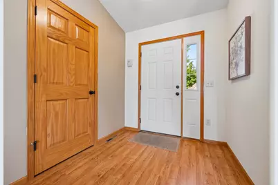 1109  Hickory Ln, Johnson Creek, WI 53094 - Photo 4