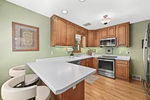 1161 Elm Lawn St, Wauwatosa, WI 53213 - Photo 10