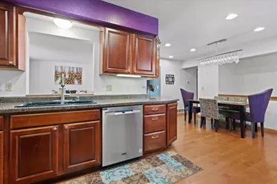 9709 W Morgan Ave, Milwaukee, WI 53228 - Photo 10